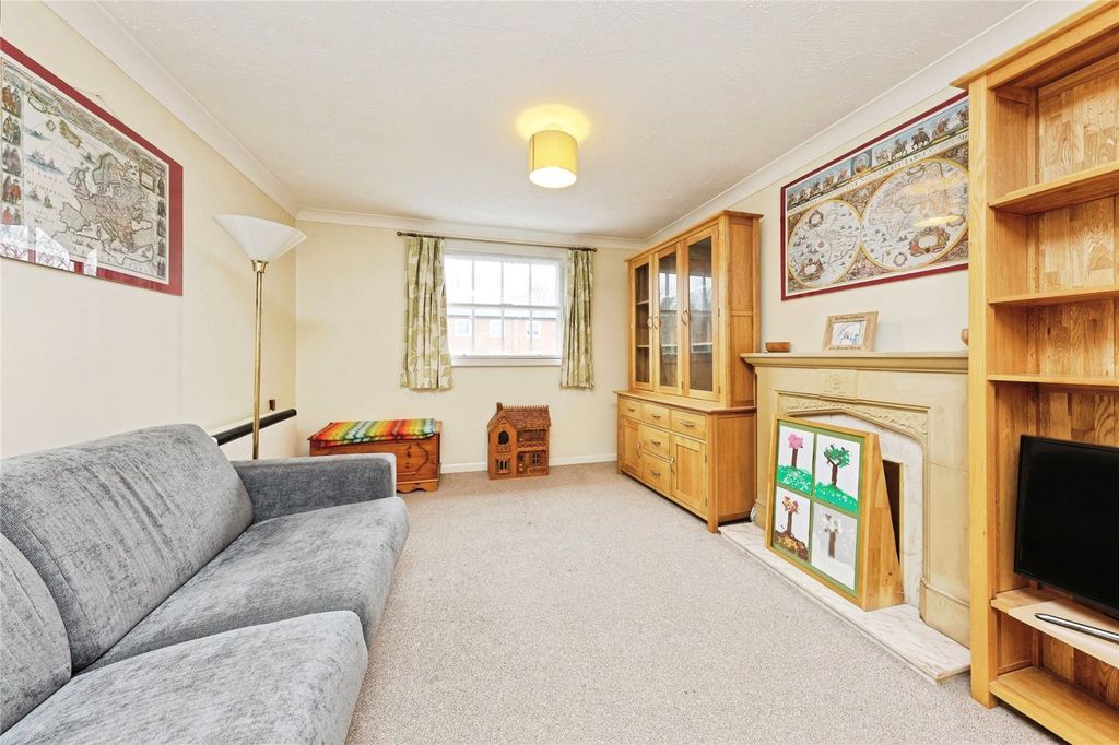 Property photo 2 of 11 Loungre