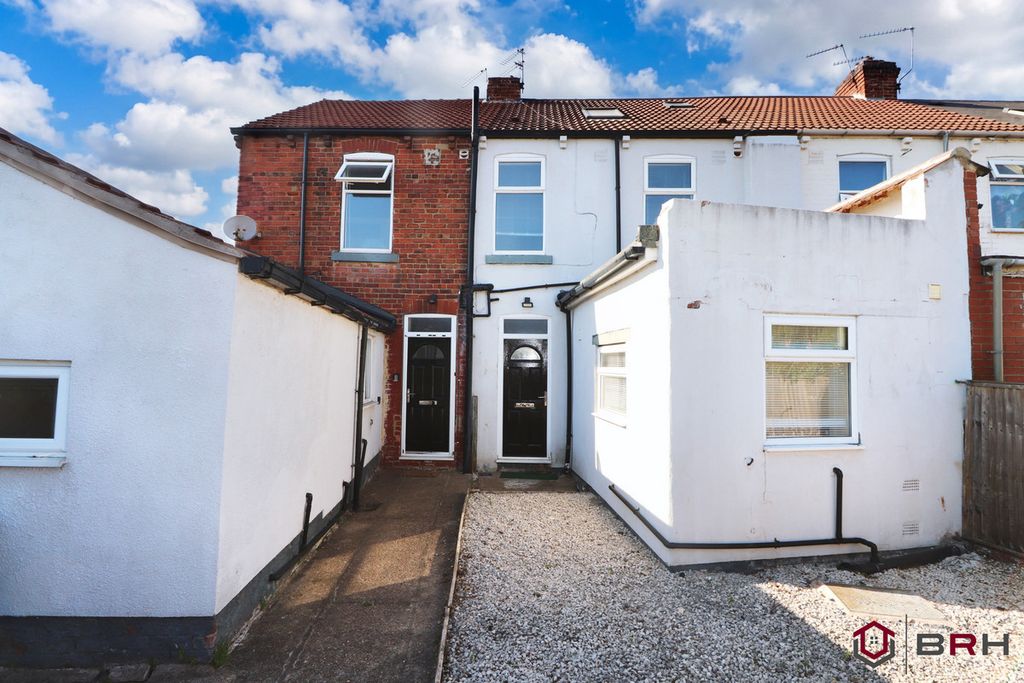 Property photo 2 of 24