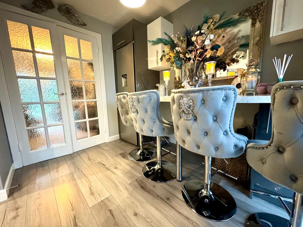 Property photo 3 of 26 Hall / Dining Room