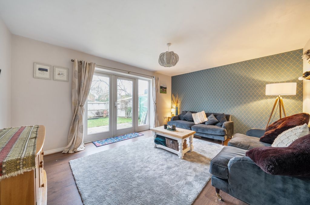 Property photo 2 of 17 1401277-13-696E42...