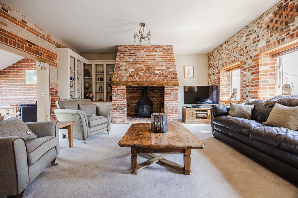 Property photo 3 of 34 Sitting Room