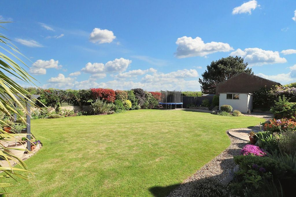 Property photo 3 of 46