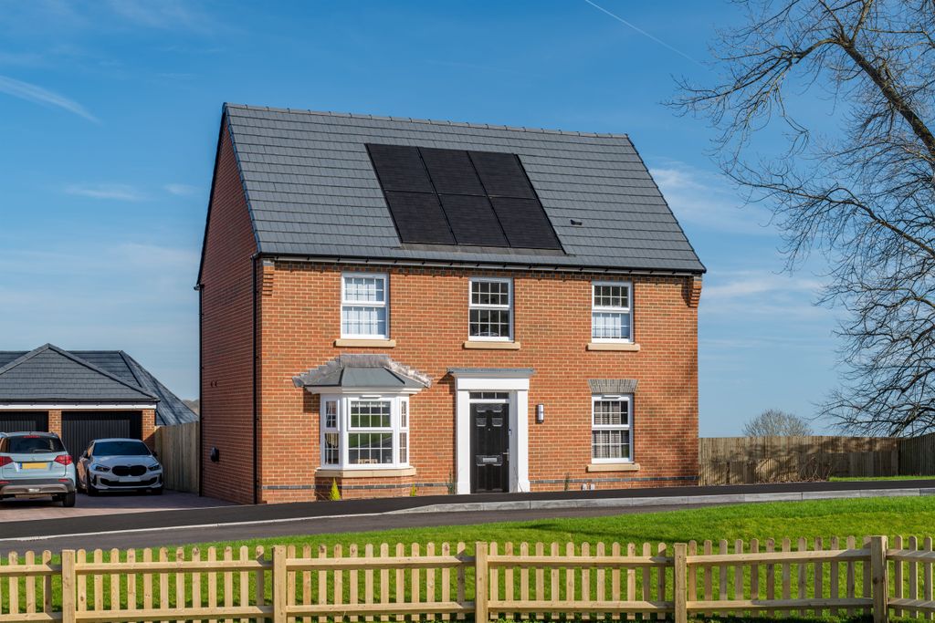 Property photo 1 of 10 Avondale External