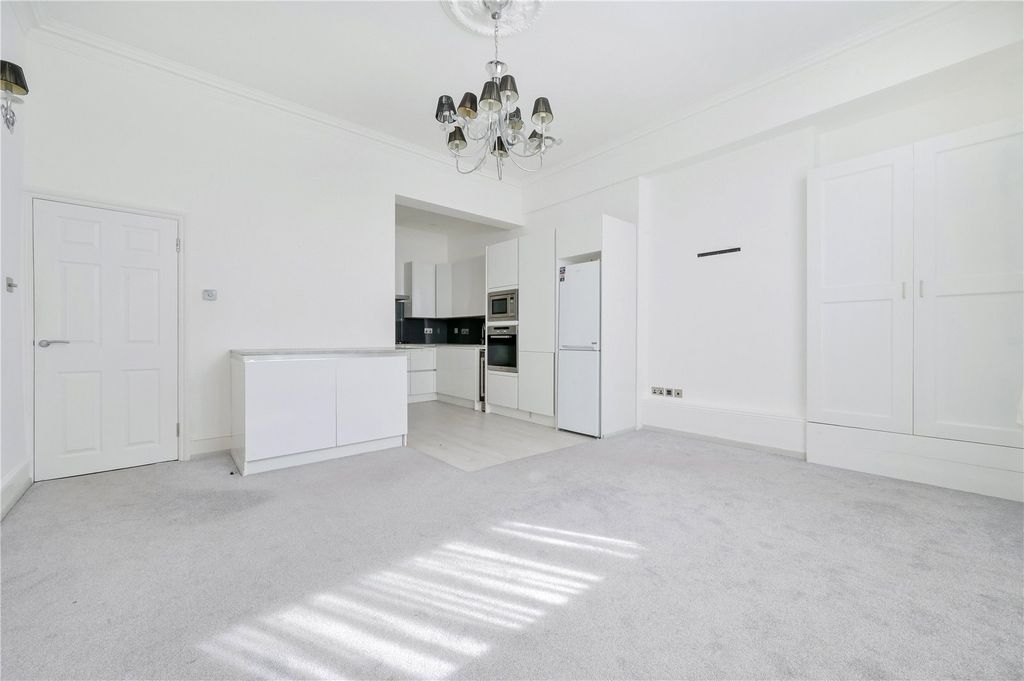 Property photo 3 of 9 Picture No. 09
