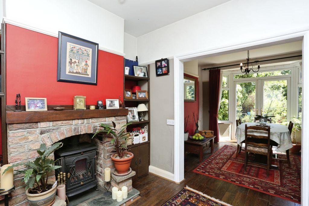 Property photo 3 of 20