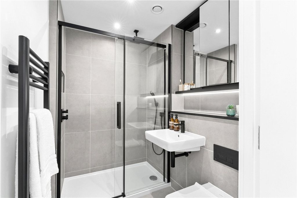 Additional image 8 of 2 bed flat for saleEddington Avenue, Cambridge CB3