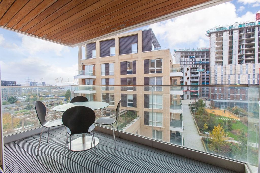 Property photo 3 of 6 Balcony