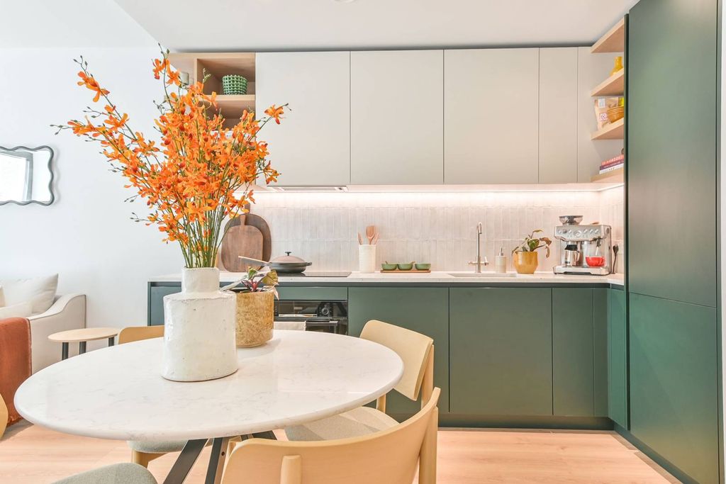 Property photo 3 of 28