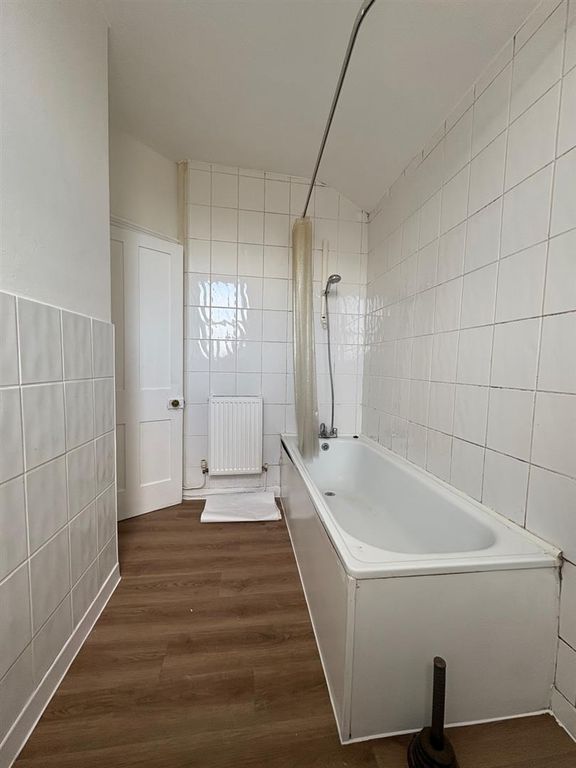 Additional image 8 of 2 bed flat to rentAndrew Road, Penarth CF64