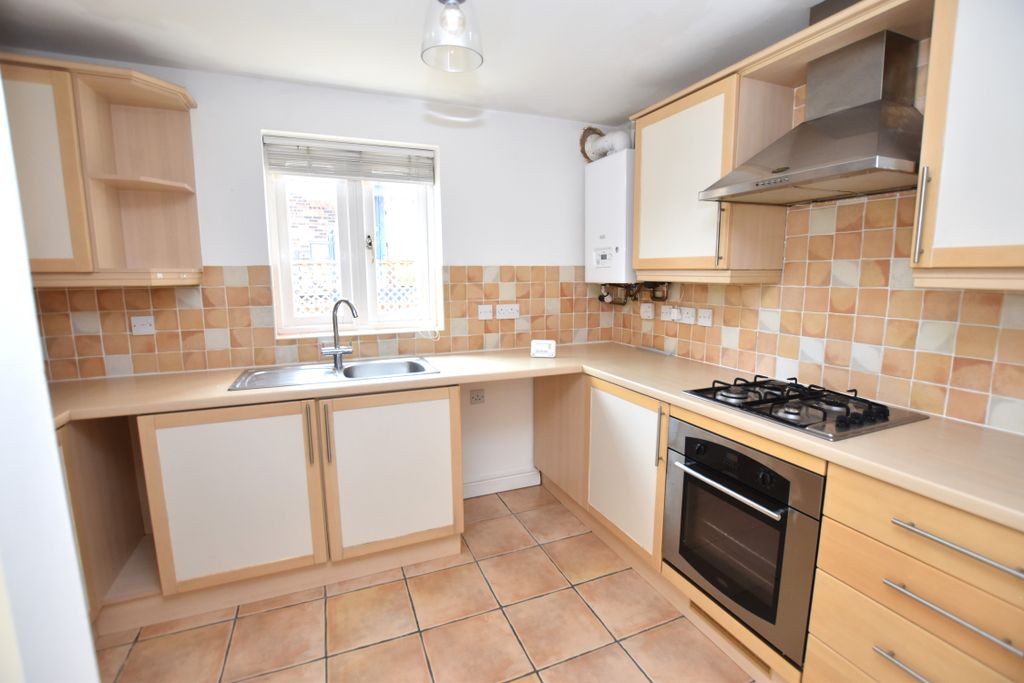 Property photo 3 of 15 Kitchen