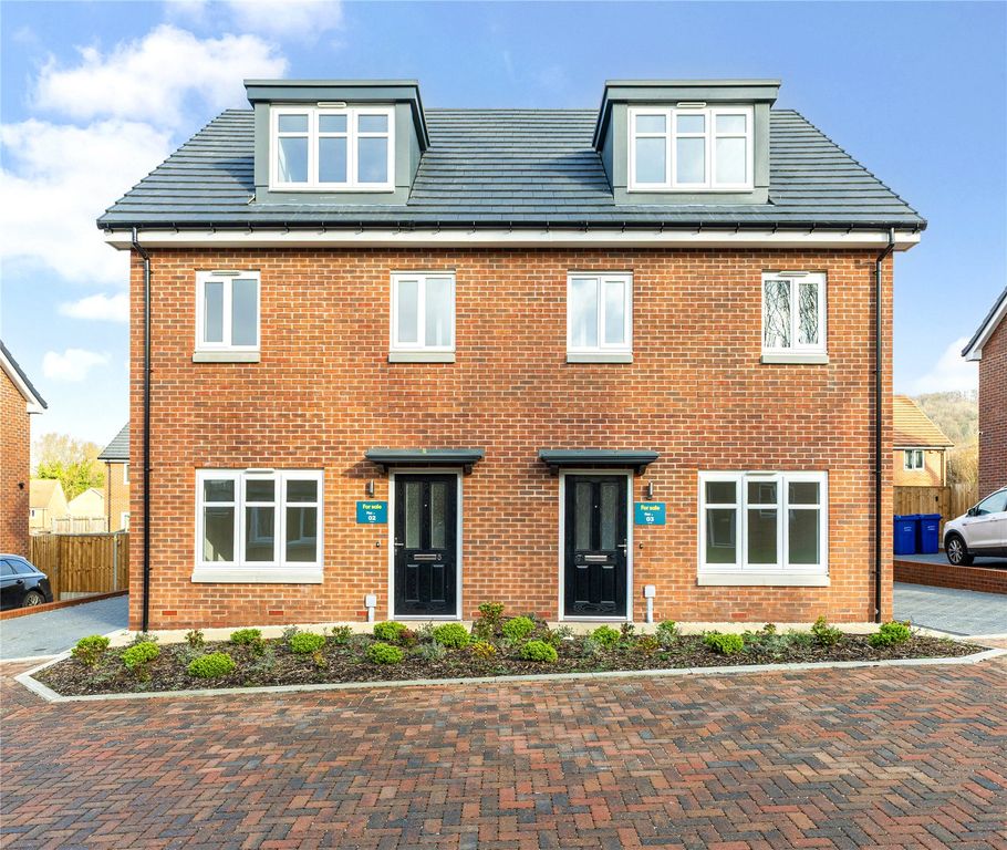 Property photo 2 of 11 External