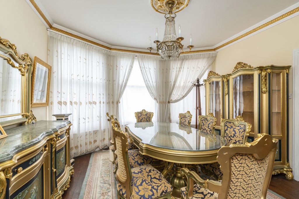 Property photo 3 of 12 Dining Room (2)