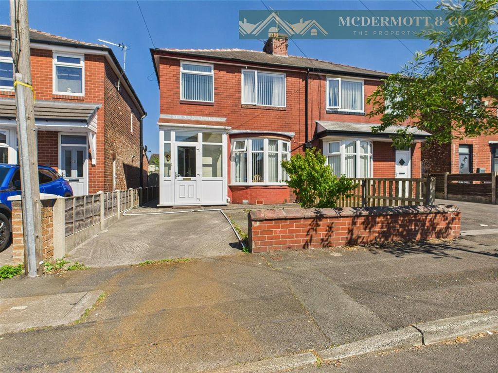 Property photo 1 of 27 Cam03850G0-Pr0138-Still028.Jpg