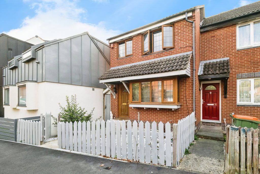 Property photo 1 of 20