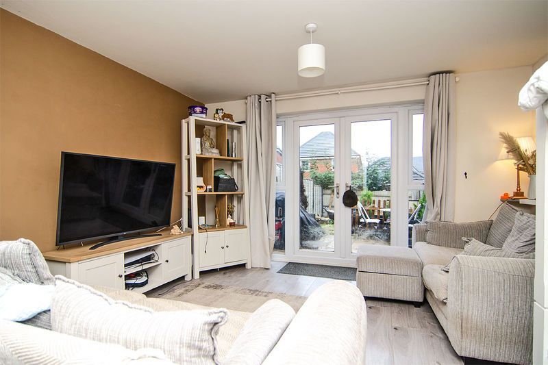 Property photo 2 of 15 Photo 6