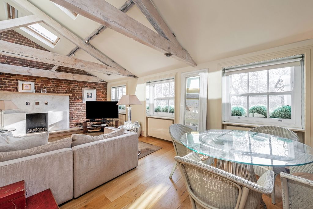 Property photo 3 of 14 Reception