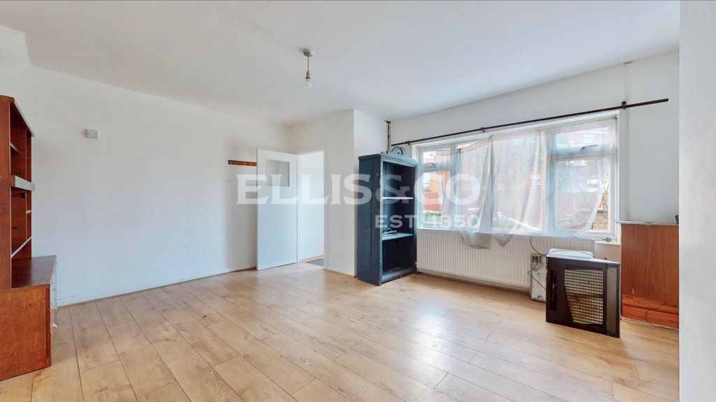 Property photo 2 of 23 Picture No. 29