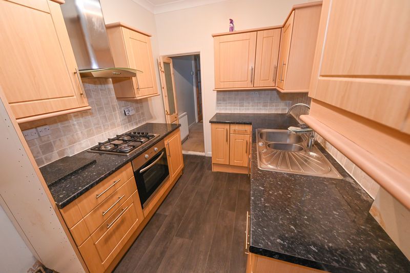 Property photo 2 of 9 Photo 4