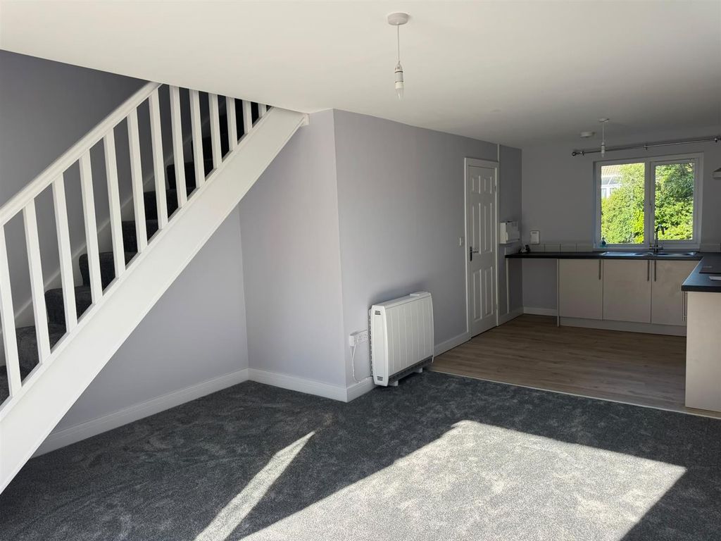 Property photo 2 of 13 2
