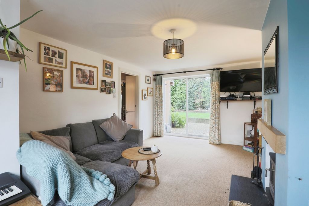 Property photo 3 of 17 Photo