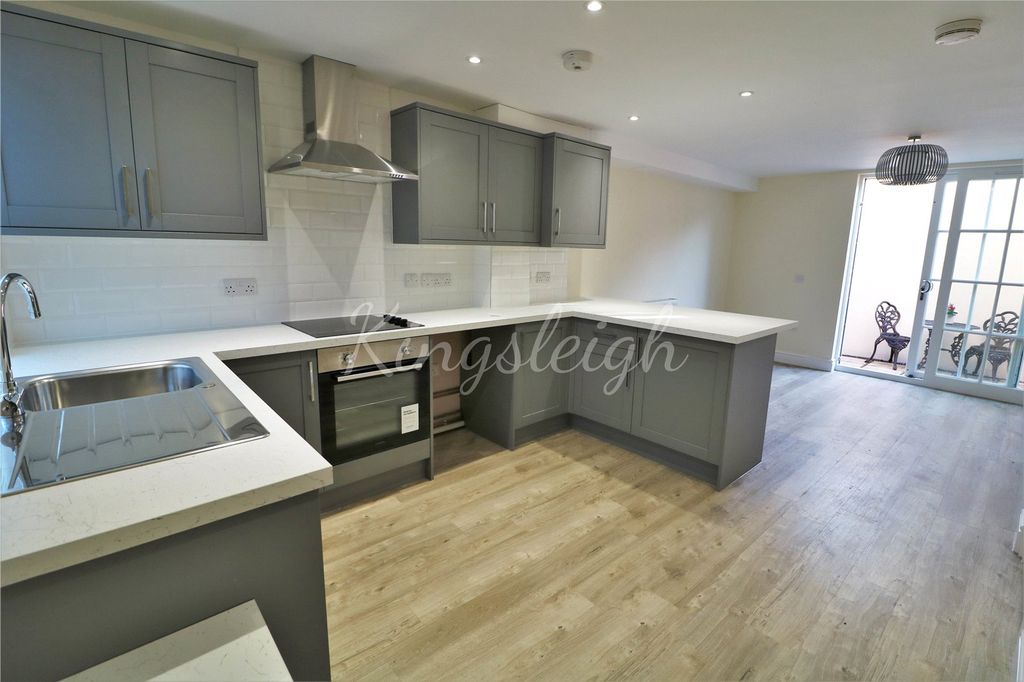 Property photo 2 of 13 Kitchen/Living Room