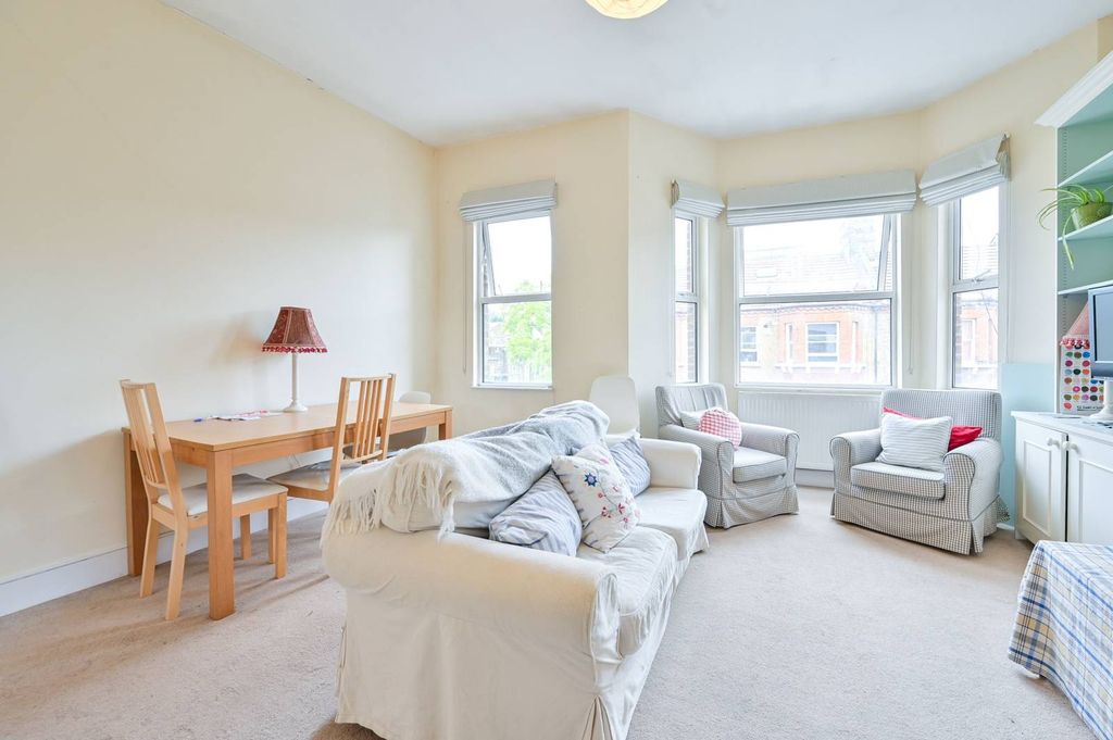 Property photo 2 of 7