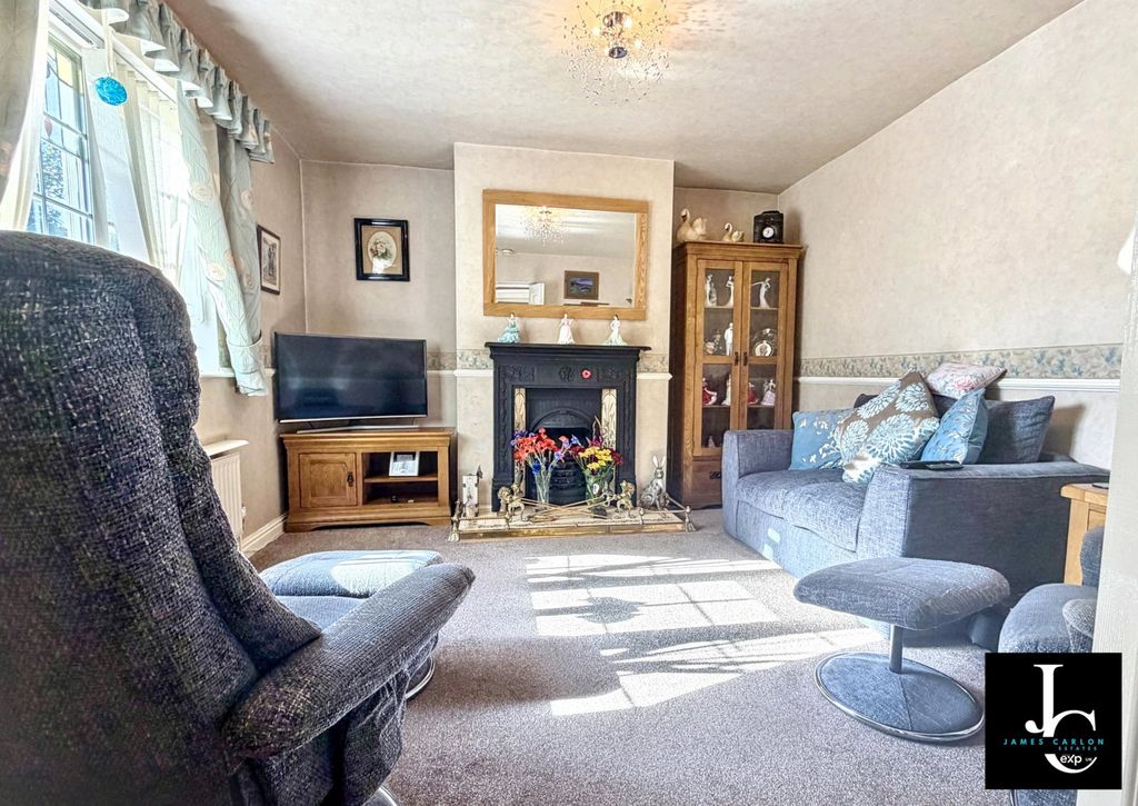 Property photo 3 of 18