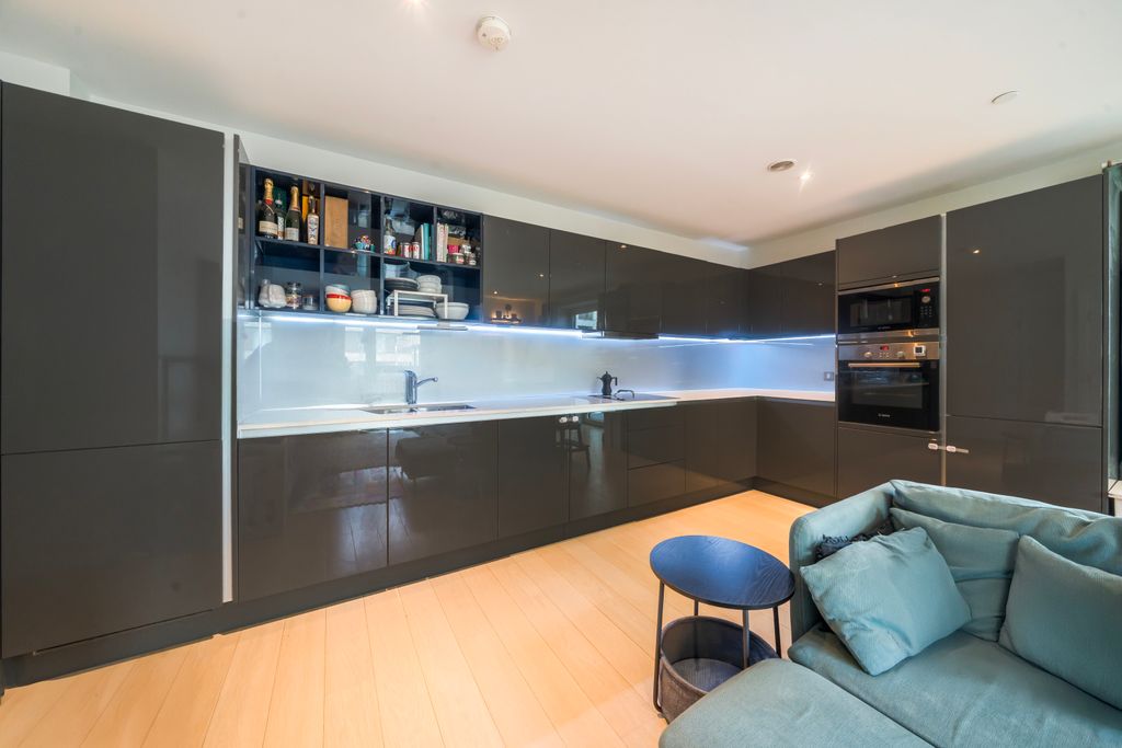 Property photo 3 of 7 Picture No. 14