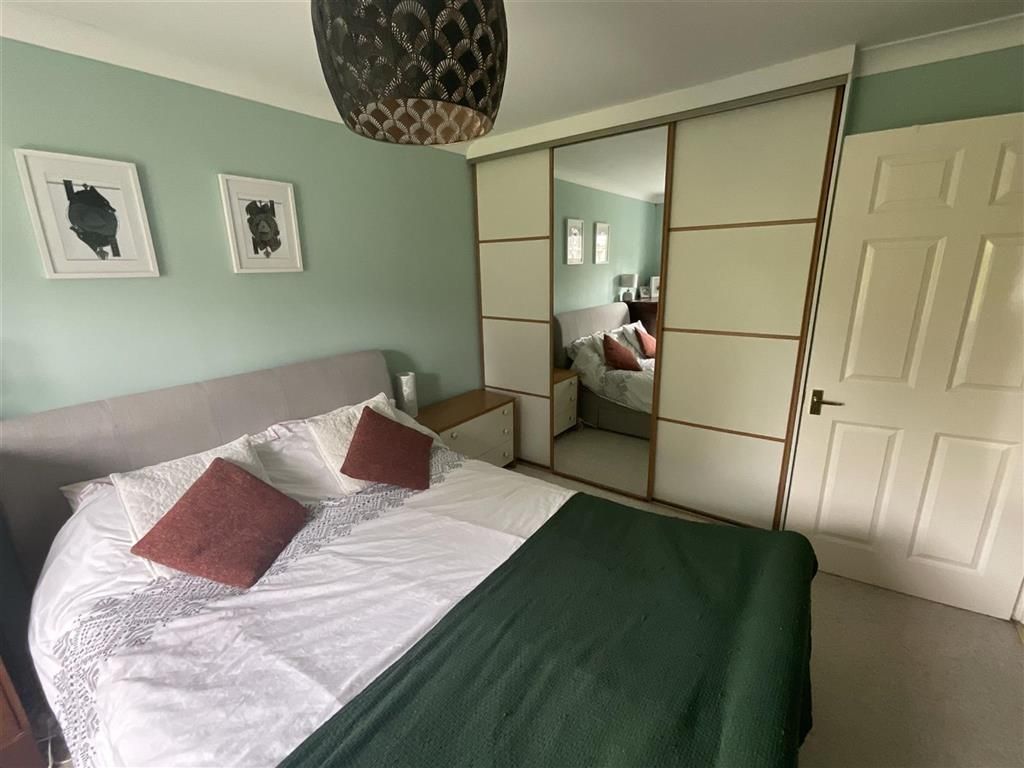 Property photo 3 of 10 Bedroom 1