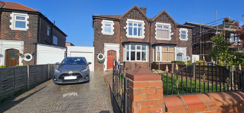 Property photo 1 of 23 3 Bedroom Semi Detached House To Let In