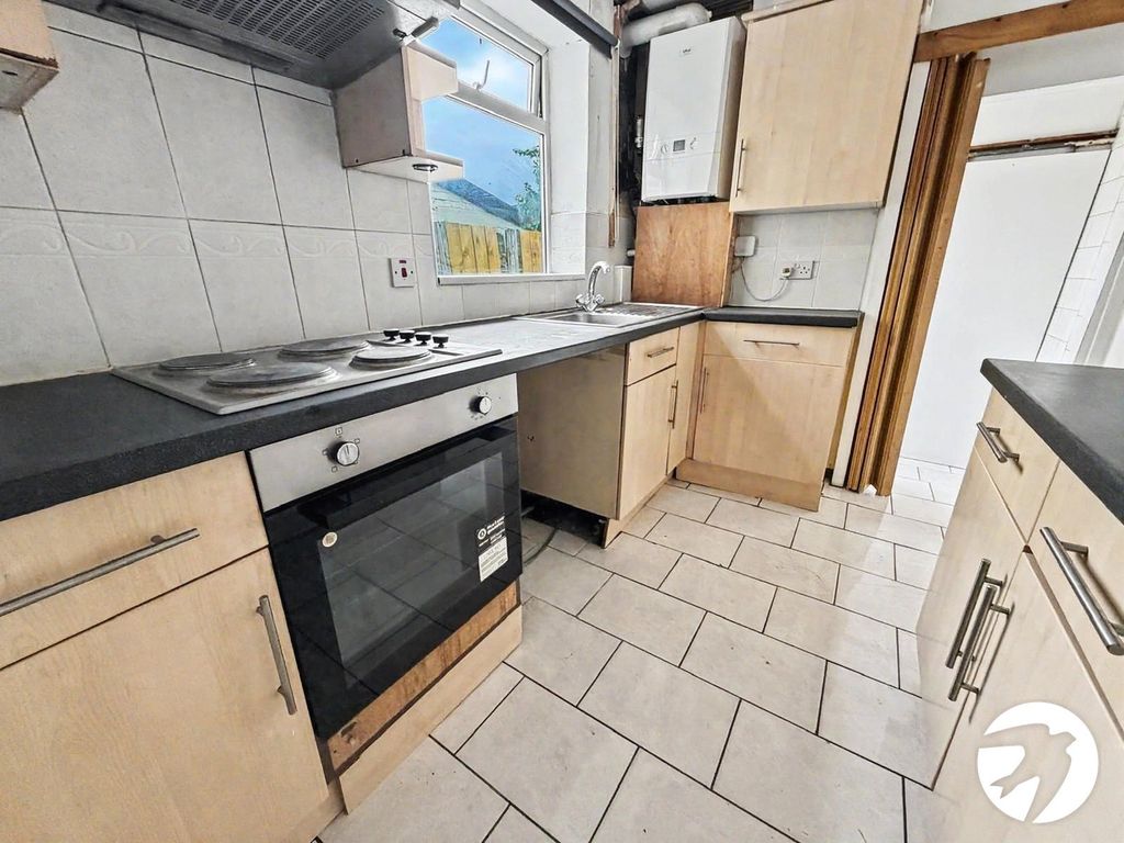 Property photo 1 of 14 Picture No. 15