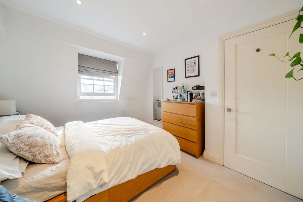 Property photo 2 of 24 1511268-18-6A881A...