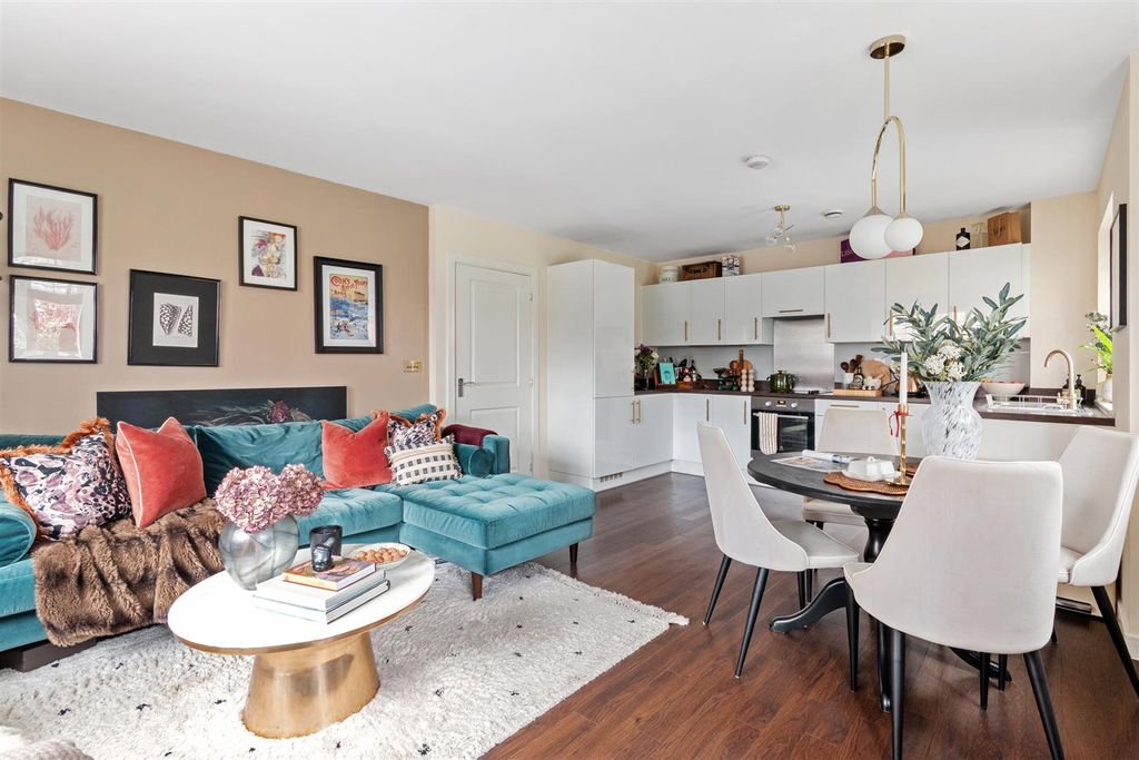 Property photo 1 of 12 Windings House