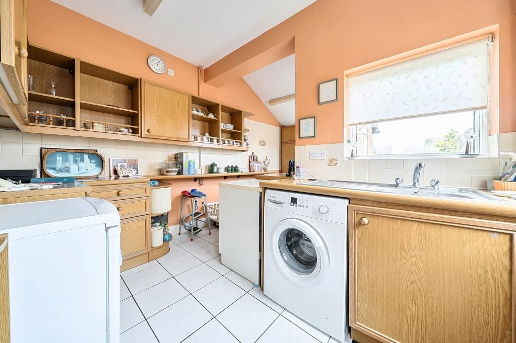 Property photo 2 of 21 Kitchen