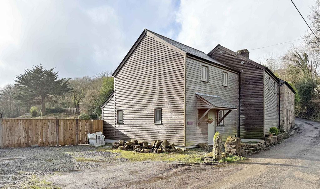 Property photo 3 of 11 Photo 3