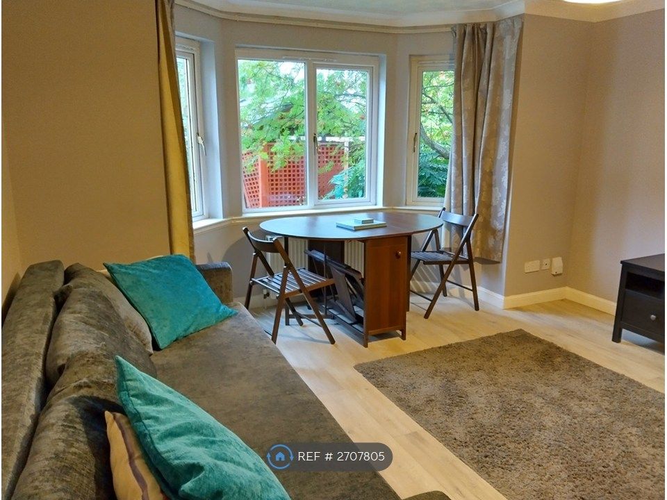 Property photo 1 of 23 Living Room