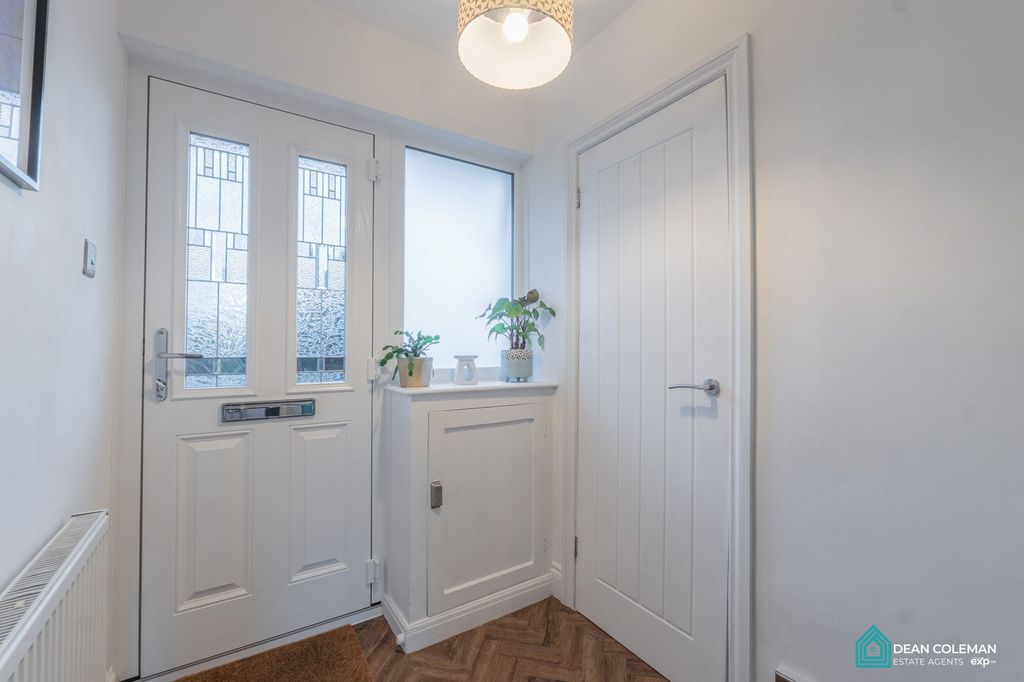 Property photo 3 of 21