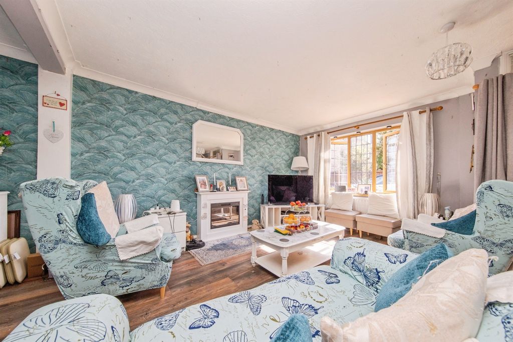 Property photo 2 of 15