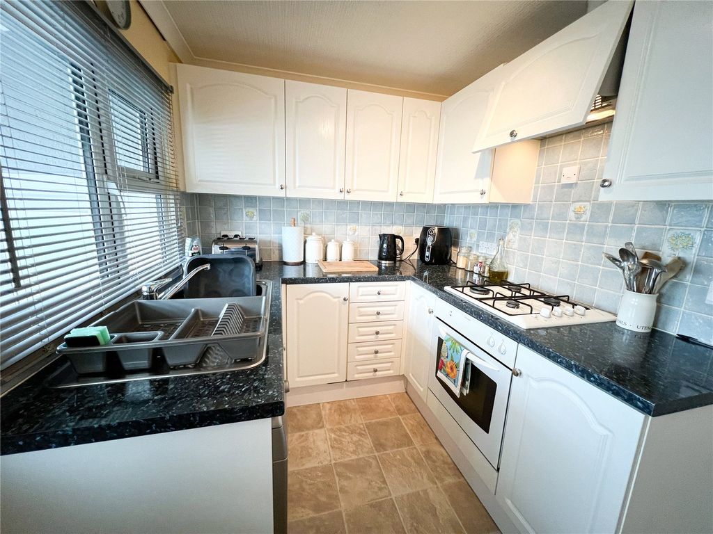 Property photo 3 of 10 Picture No. 12