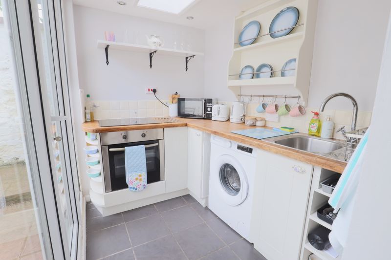 Property photo 2 of 9 Photo 5