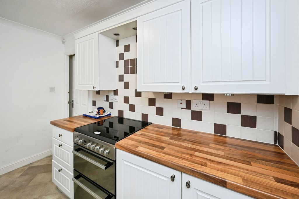Property photo 3 of 17