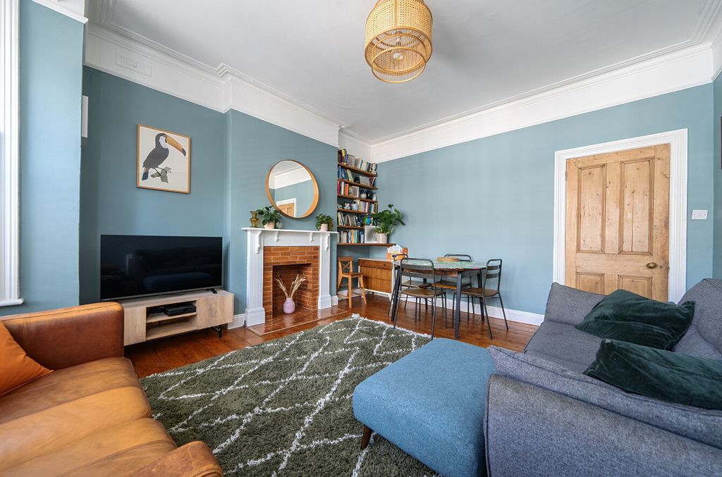 Property photo 3 of 14 1465487-8-6A0F006...