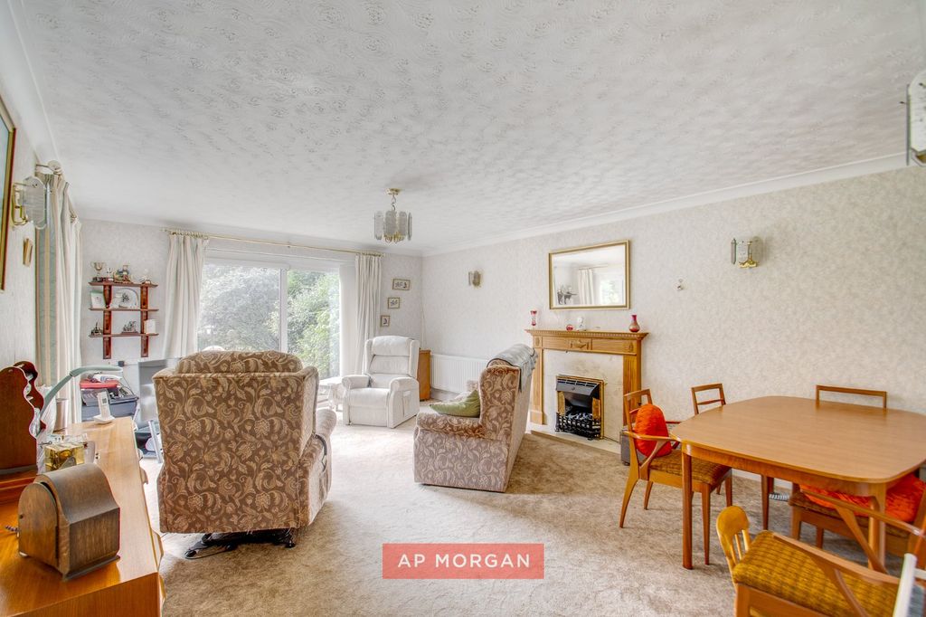 Property photo 3 of 13 Picture No. 02