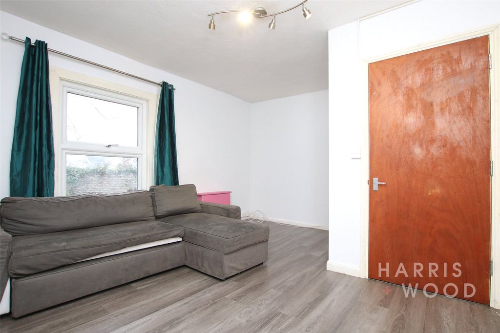 Property photo 2 of 11 Picture No. 02