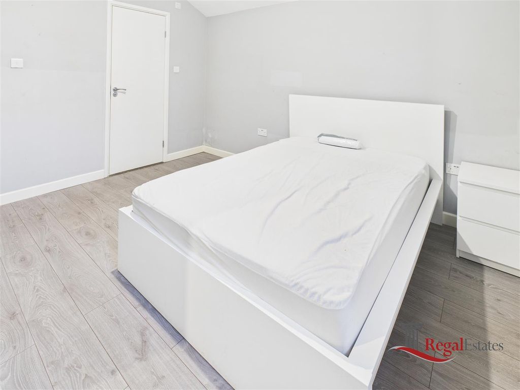 Property photo 3 of 7 Cam02489G0-Pr0227-Still003.Jpg