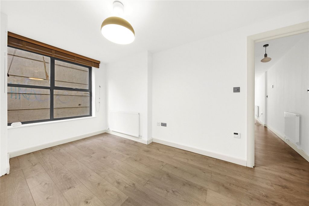 Property photo 3 of 14 Picture No. 10