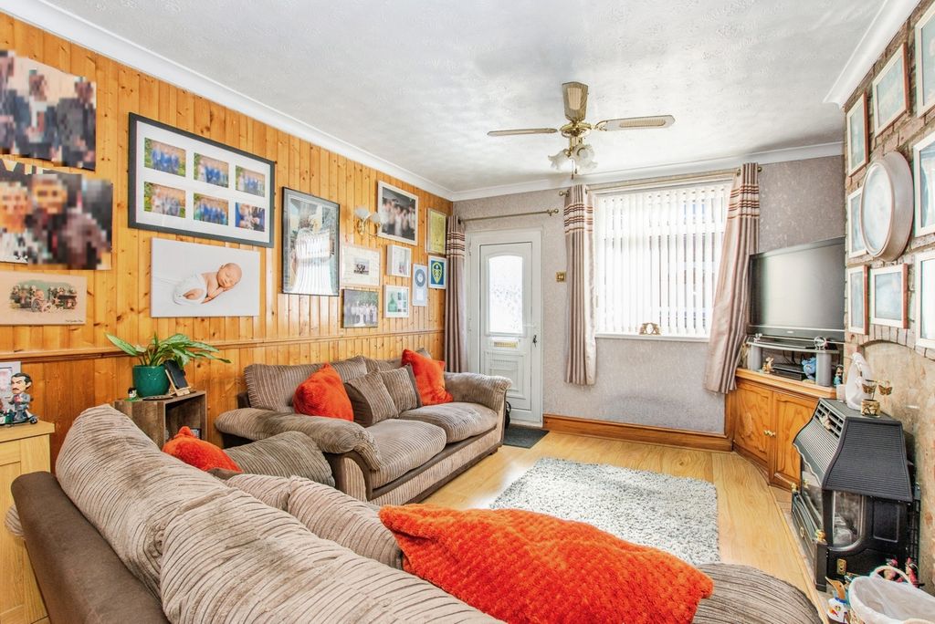 Property photo 3 of 13 Pbox-Img.Jpg