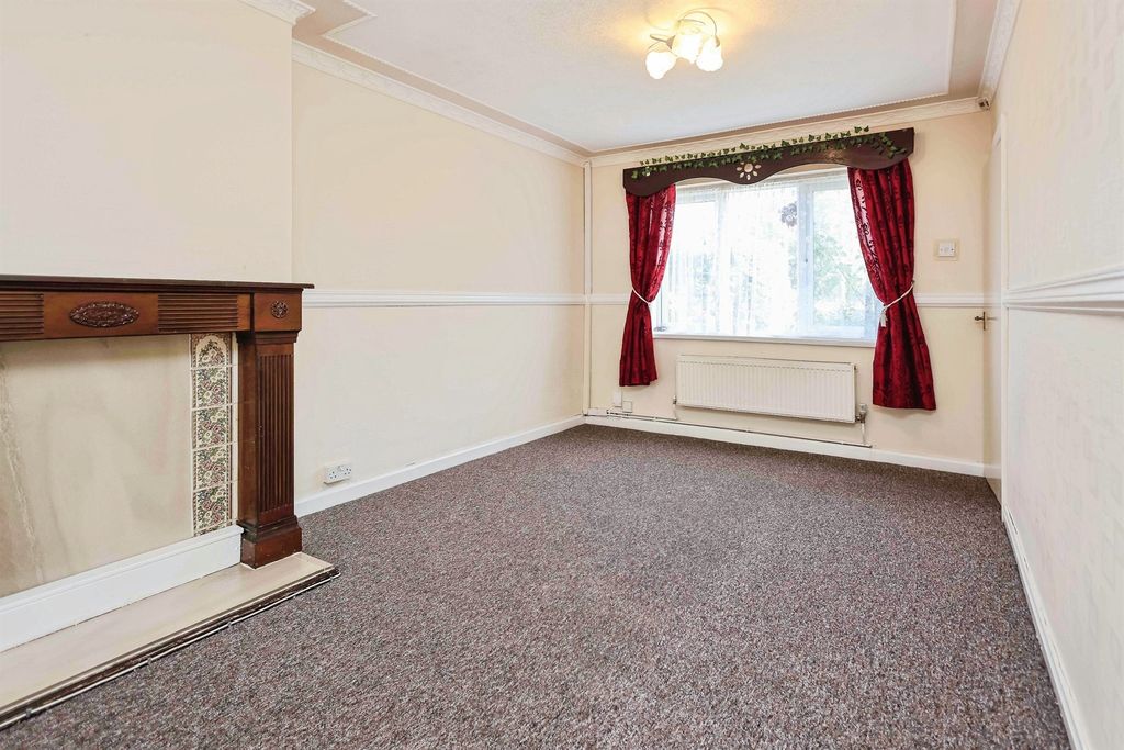 Property photo 3 of 17