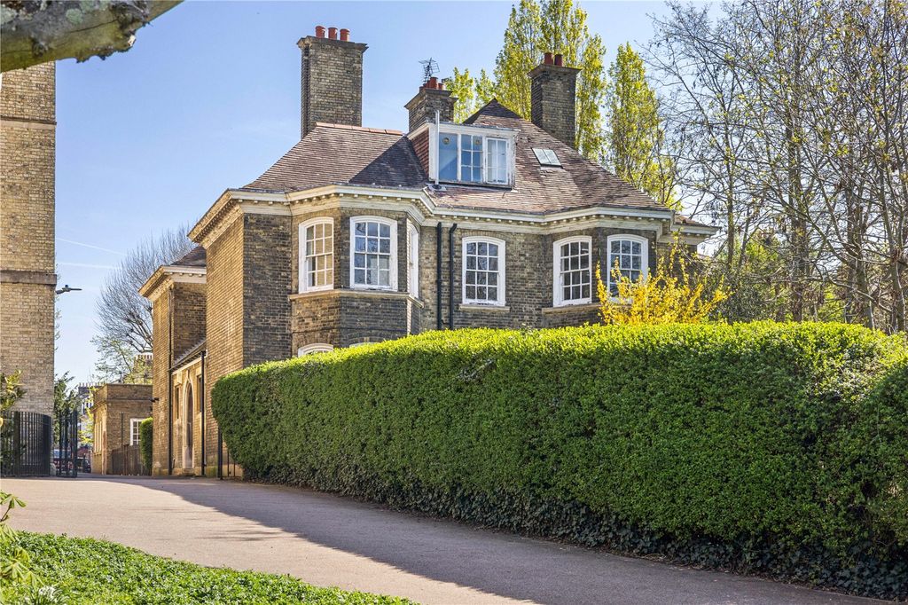Property photo 2 of 33 Picture No. 06