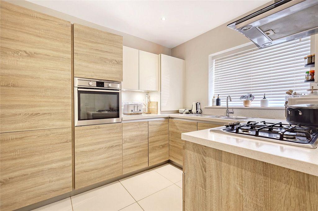 Property photo 2 of 15 Kitchen